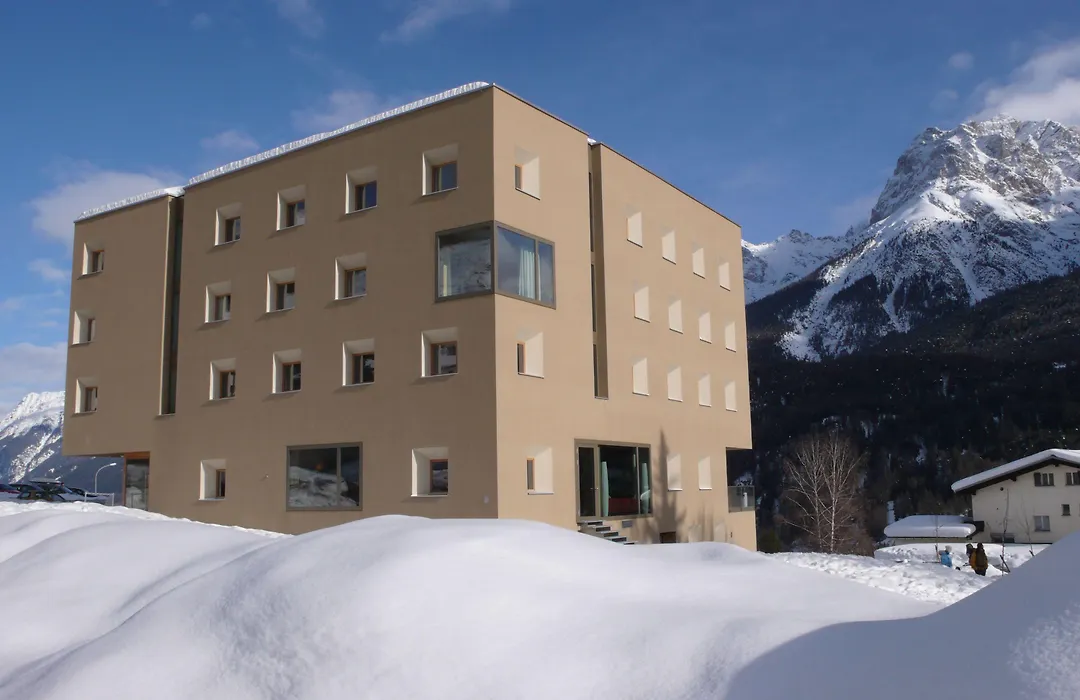 Scuol Youth Hostel-1